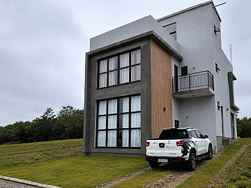 Casa em Condom�nio no Docas do Rosa